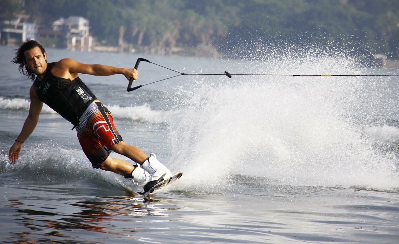 Jaki sprzęt nabyć, aby zacząć przygodę z wakeboardem?